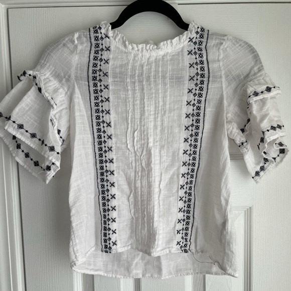 Zara Tops - Zara Top with embroidery size XS